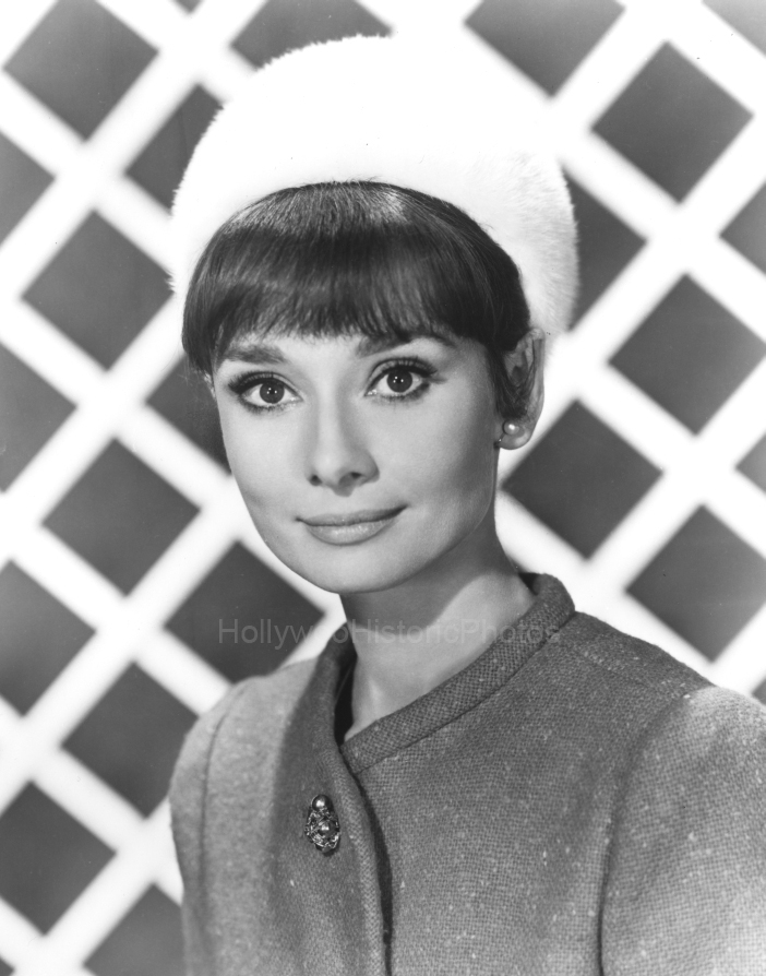 Audrey Hepburn 1963 WM.jpg